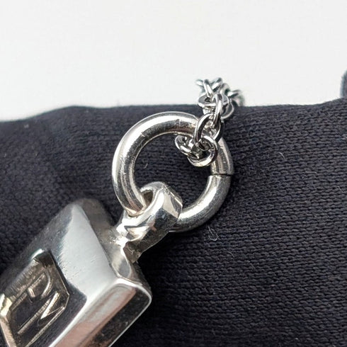 1977年 英国ブリタニアシルバー製インゴットペンダント 1/2トロイオンス ネックレス付